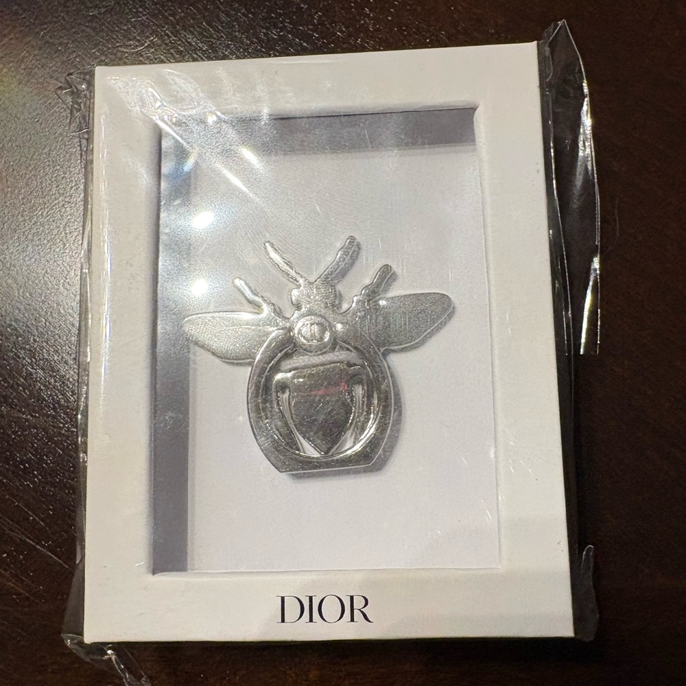 Dior Cell Phone Ring Holder NWT - Picture 2 of 15